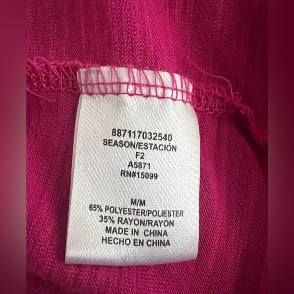 Bongo tee top pink lots of rhinestones and sparkles.  Size M/M. - Picture 7 of 7